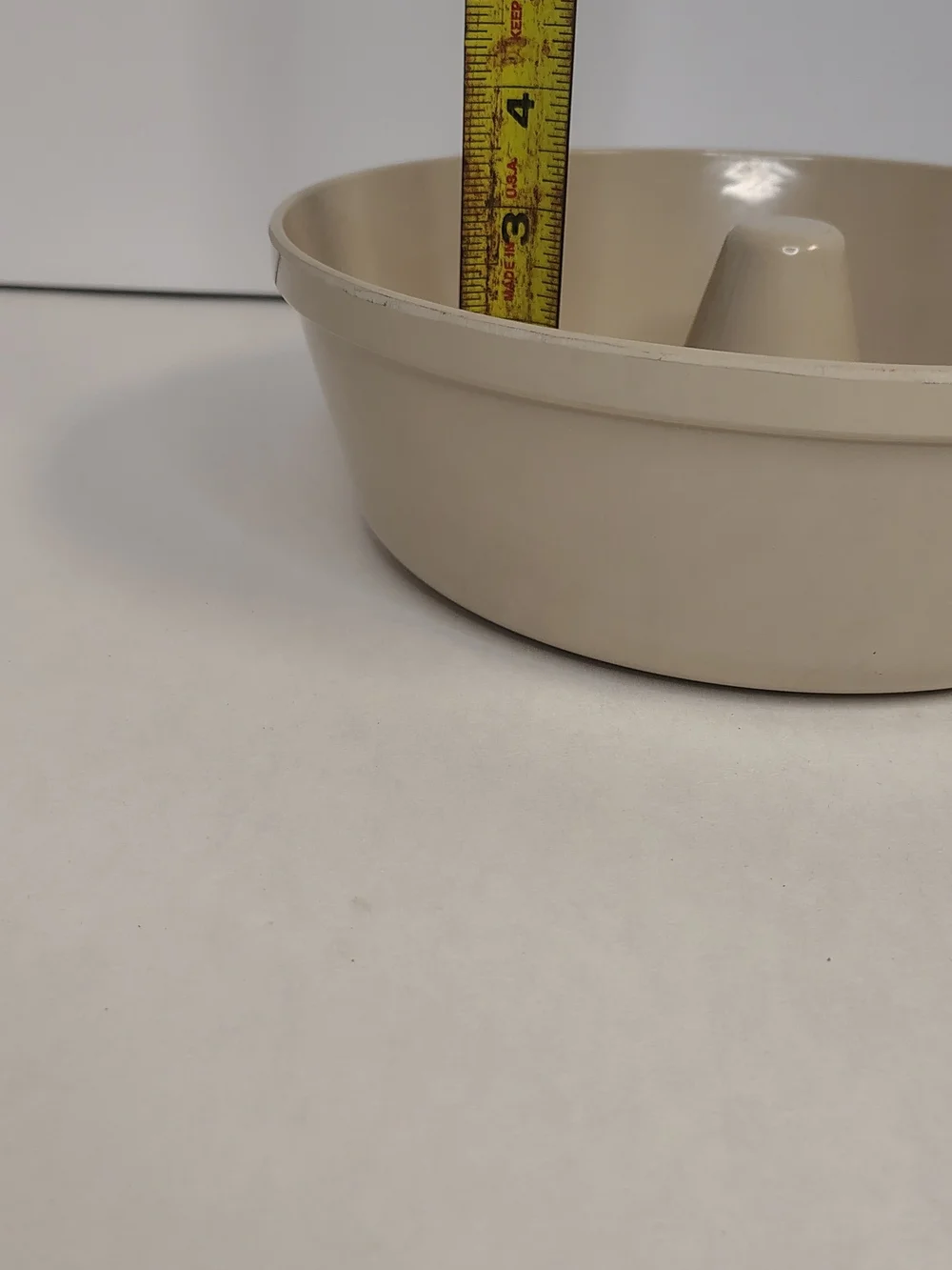 Vintage Beige U.S.A Made Plastic Anchor Bunt Pan. Microwave And Oven Safe.